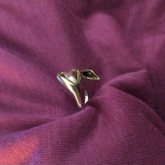 Natalia V Collister calla lily pearl ring sz. 7 - Picture 3 of 6